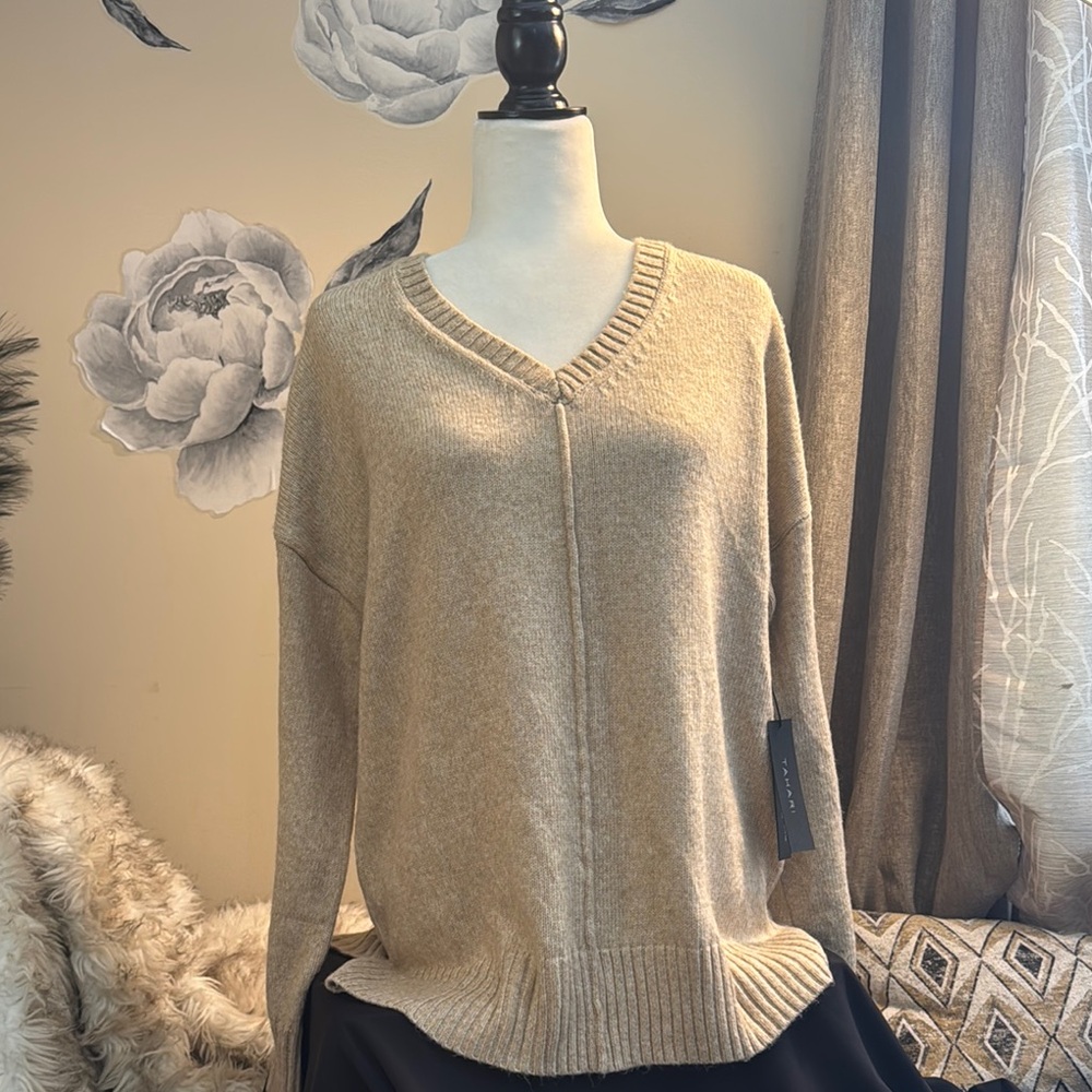 Tahari Tan V-Neck Sweater with Ribbed Detailing
